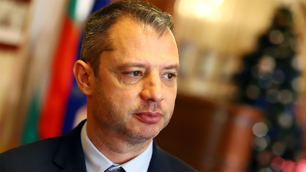Делян Добрев: Смятам, че правителството ще съумее да слезе под 3% дефицит