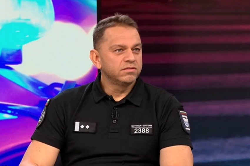 Митници и ГДБОП предупреждават: Все повече наркотици достигат до младите хора чрез интернет